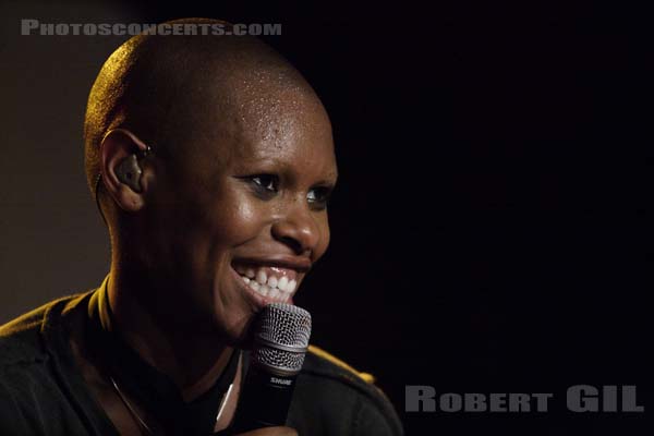 SKIN - 2006-01-11 - PARIS - La Boule Noire - 